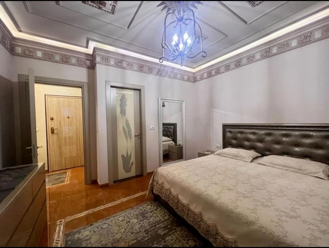 Shitet Apartament 3+1+2 tualete ” Kodra e Diellit”