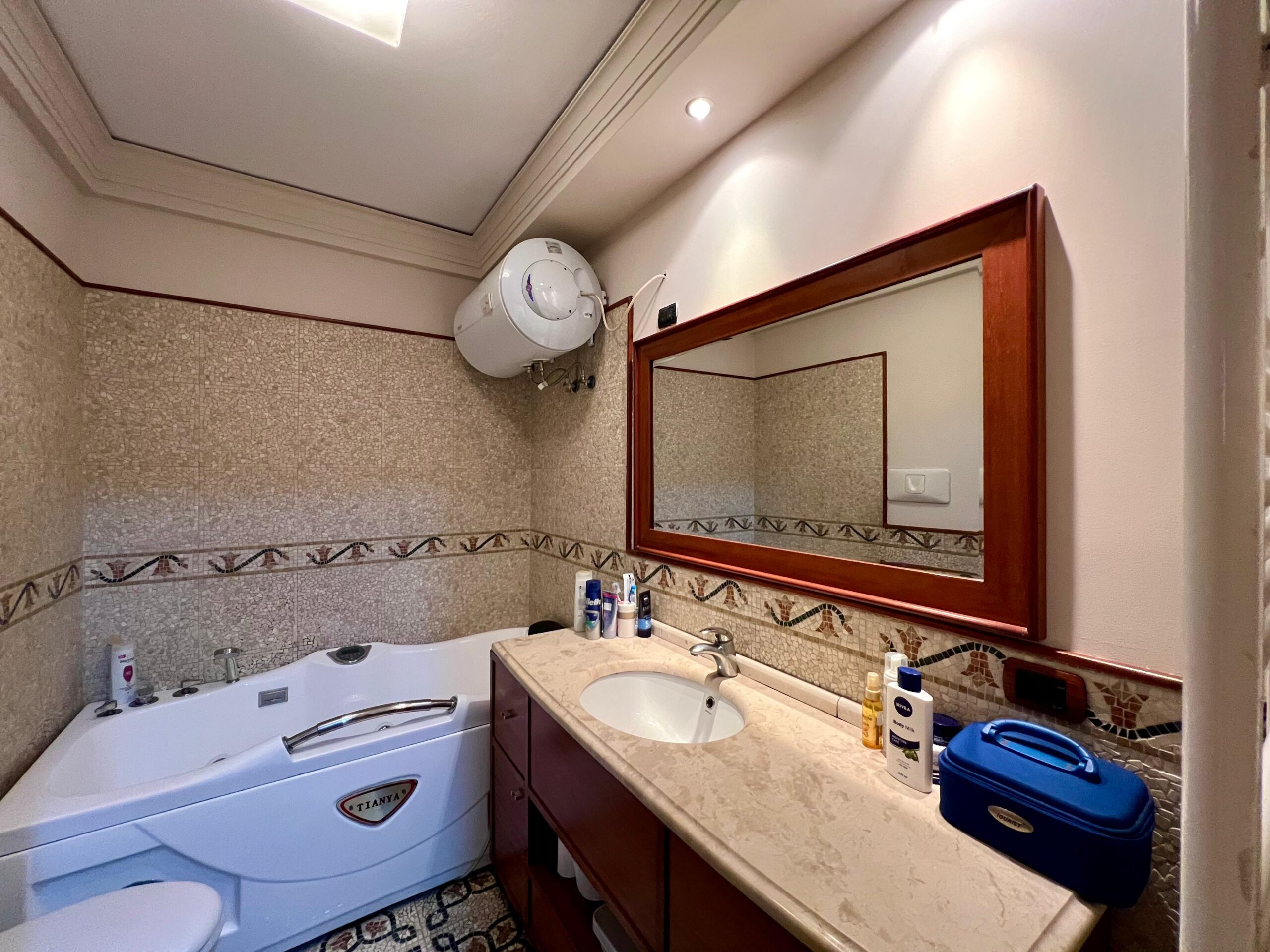 Qira, Apartament 3+1+2, pranë ”Air Albania Stadium