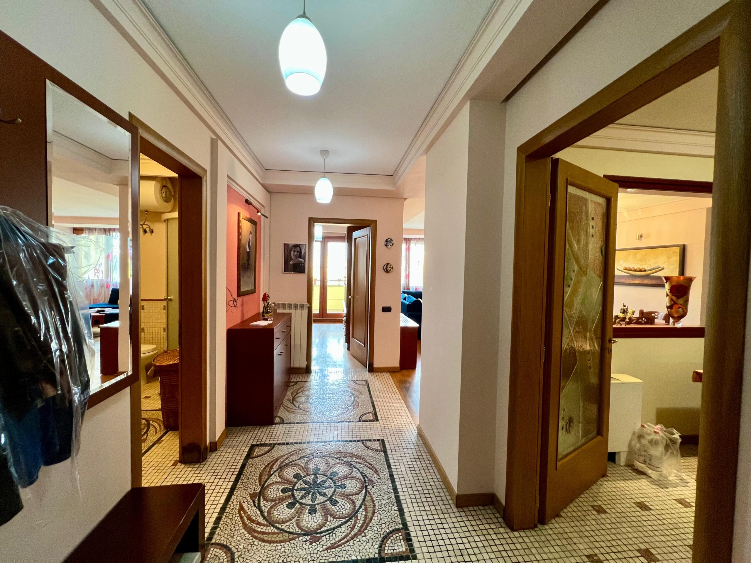 Qira, Apartament 3+1+2, pranë ”Air Albania Stadium