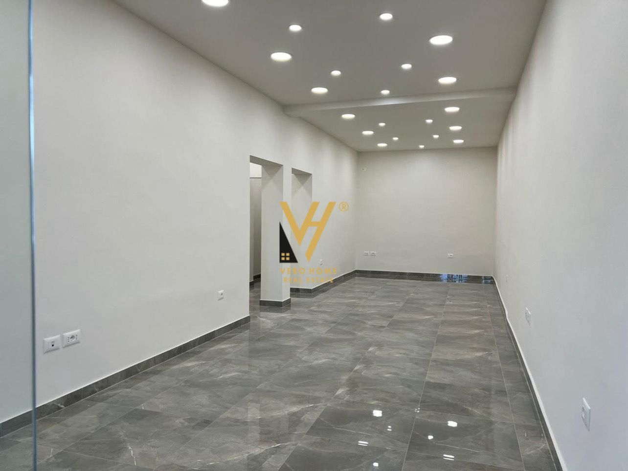 DYQAN 89 M2 TE STADIUMI DINAMO 525.000 EURO