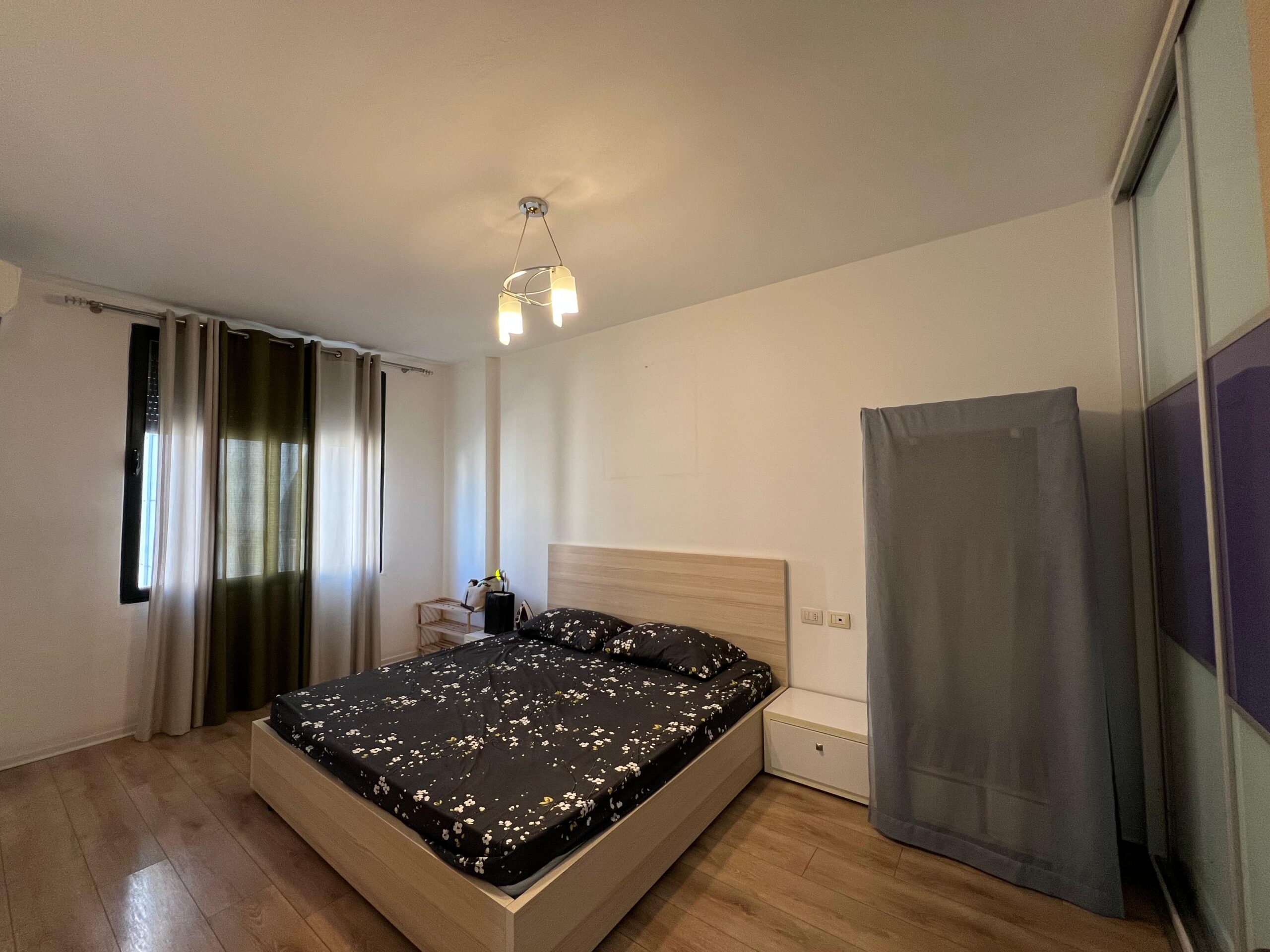 Qira, Apartament 2+1 ”Yzberisht”, Tiranë.