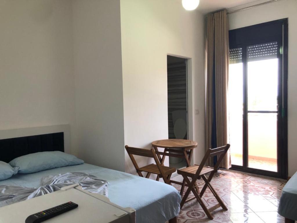 KËRKOJMË PASTRUESE PËR VILË TURISTIKE NË VLORE