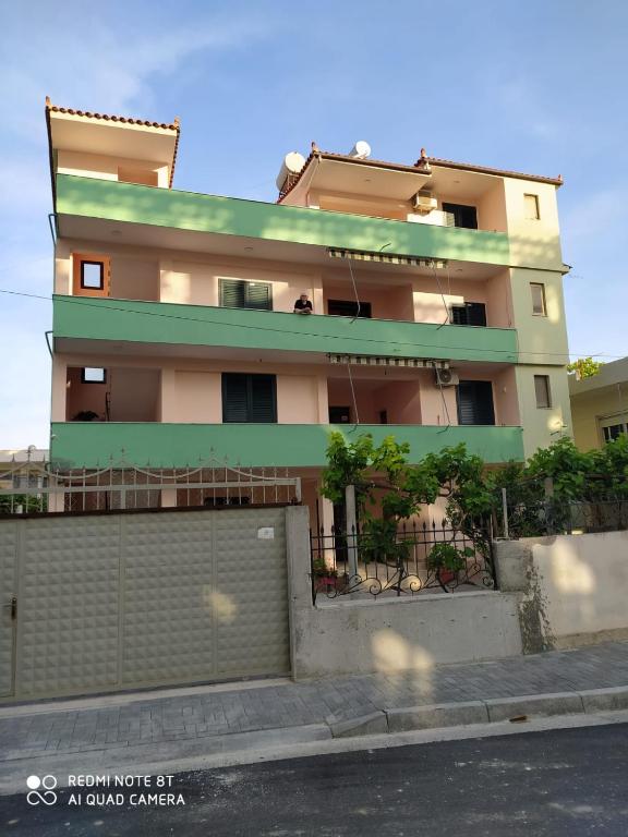 KËRKOJMË PASTRUESE PËR VILË TURISTIKE NË VLORE