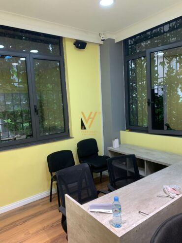 AMBIENT BIZNESI 200M2 ME QERA NE BLLOK 2.500 EURO