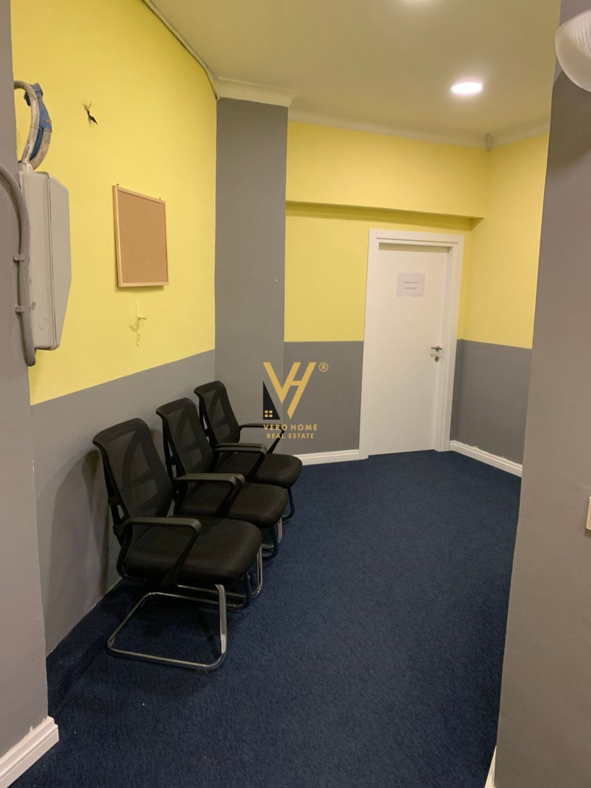 AMBIENT BIZNESI 200M2 ME QERA NE BLLOK 2.500 EURO