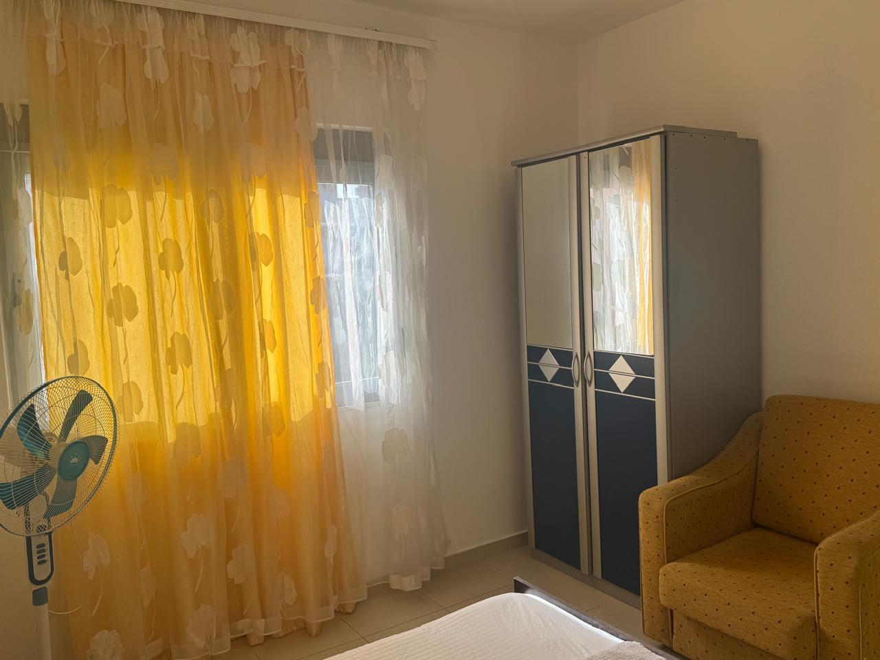 Jap apartament 1+1 me qera ditore ne Himare