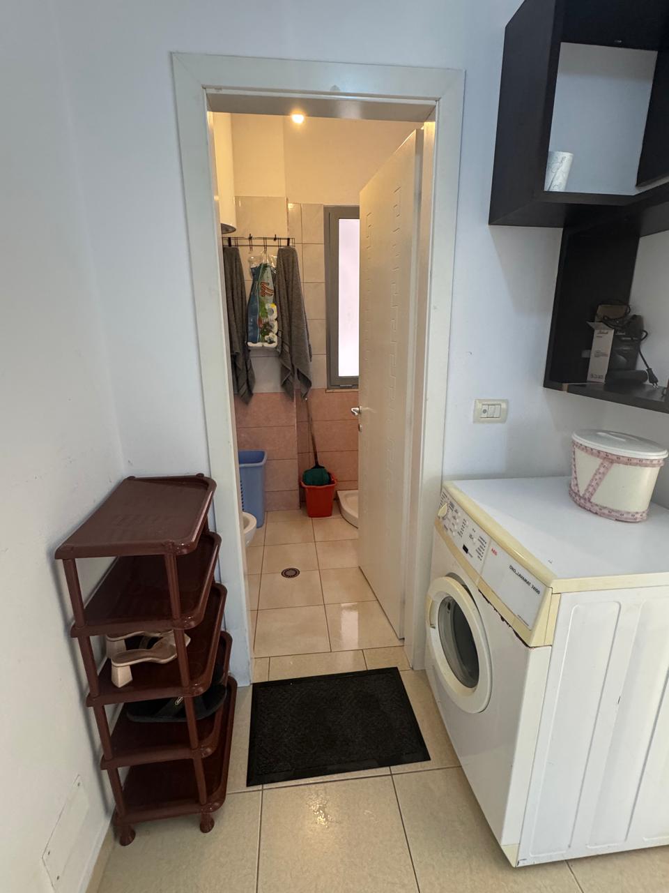 Jap apartament 1+1 me qera ditore ne Himare