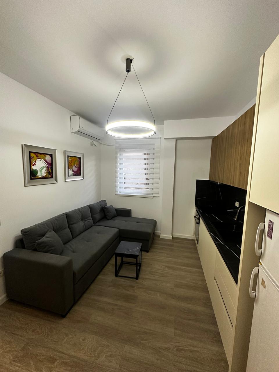 Jepet apartament 1+1 Me Qera Pran Ring Center !