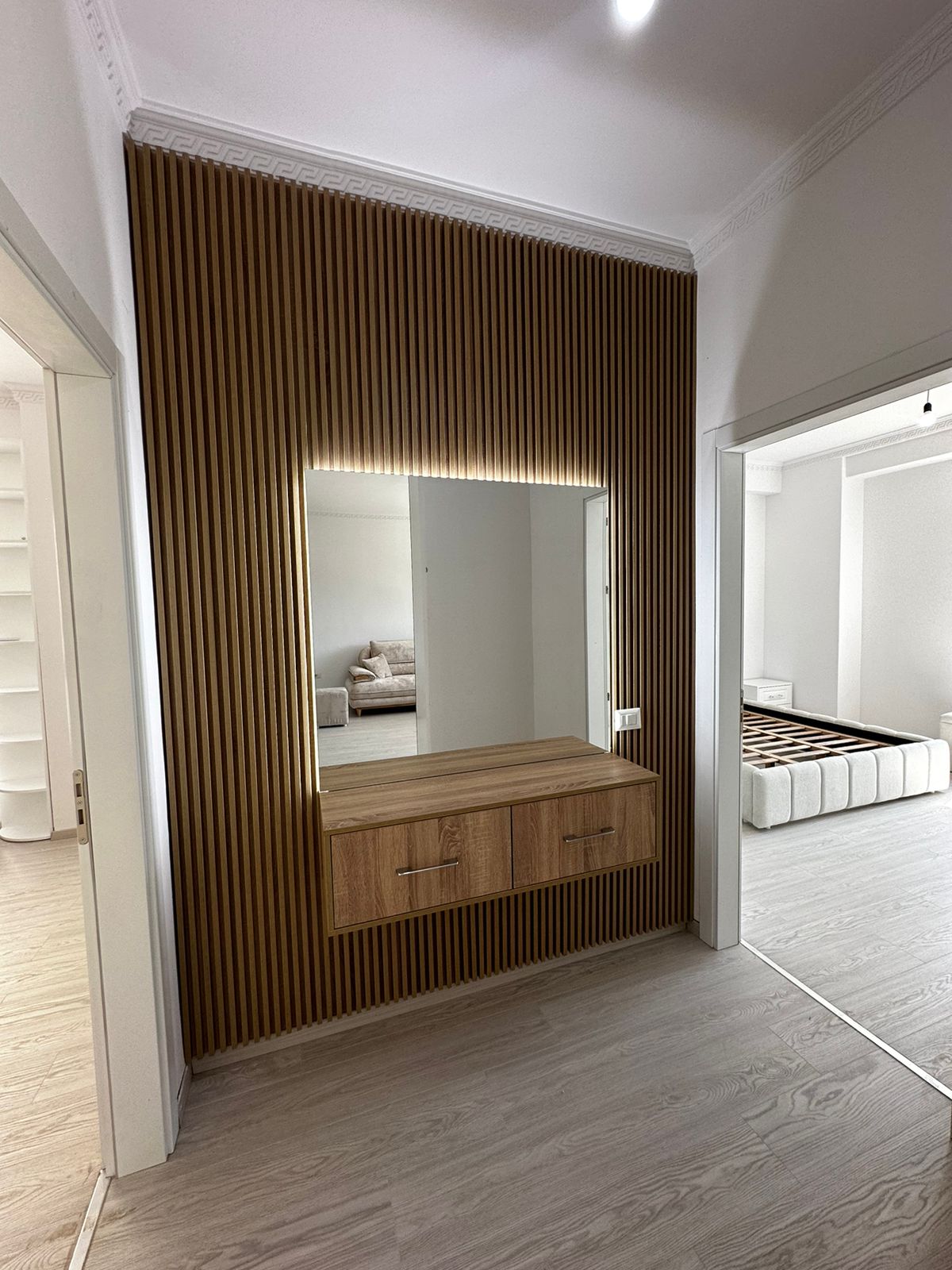 Jepet apartament me qera 2+1 Ish Fusha Aviacionit