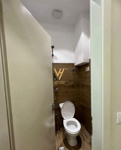 ZYRE 30 M2 ME QIRA TE RRUGA MYSLYM SHYRI 800 EURO