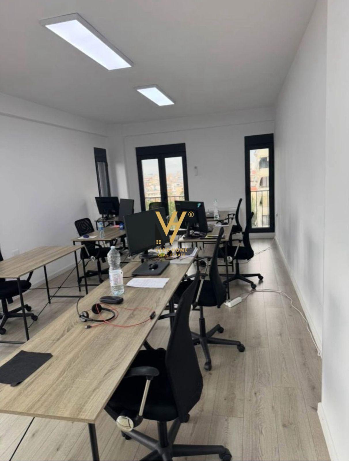 ZYRE 107 M2 ME QIRA TE RRUGA E ELBASANIT 900 EURO