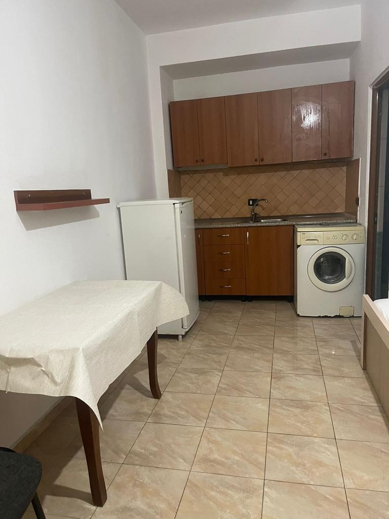 Jap gazoniere me qera ne Durres