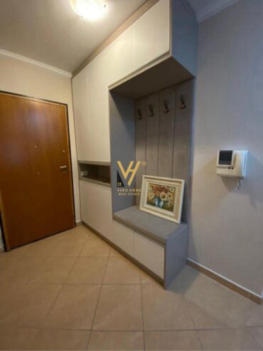 2+1+2+BLK ME QIRA PRANE AIR ALBANIA 800 EURO