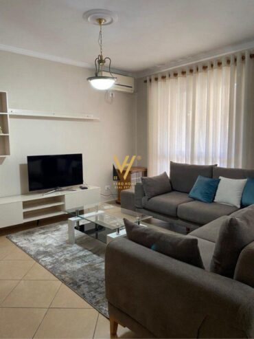 2+1+2+BLK ME QIRA PRANE AIR ALBANIA 800 EURO