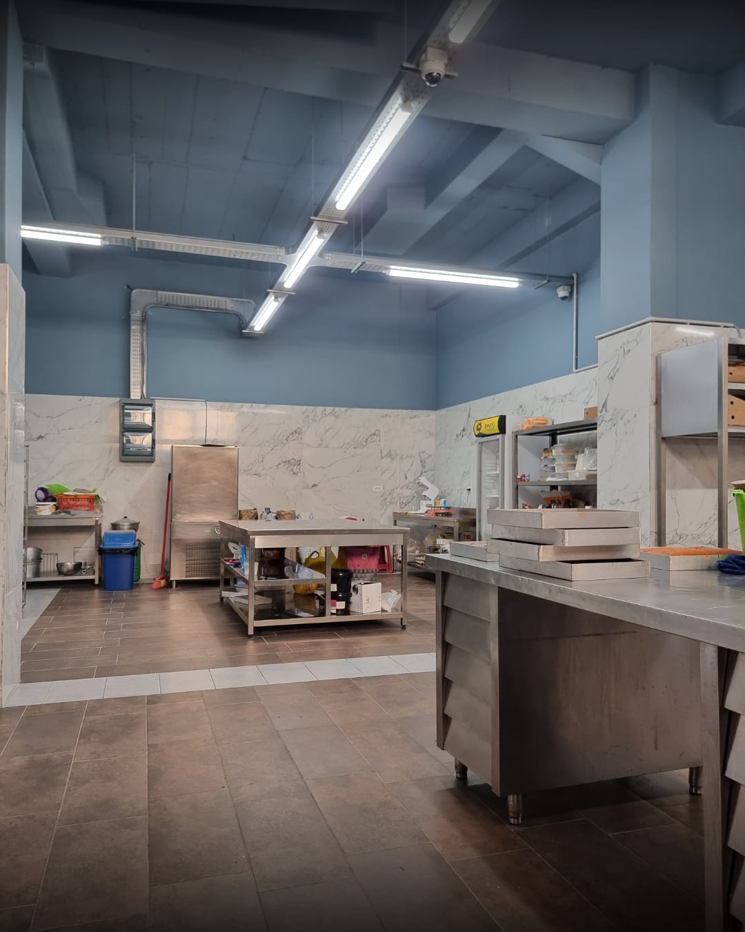 📍 SHITET OSE JEPET ME QIRA – AMBIENT BIZNESI NË Y