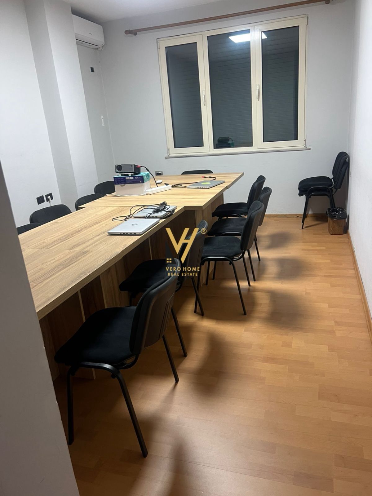 ZYRE 160 M2 TE BULEVARDI ZOGU I PARË 1.200 EURO