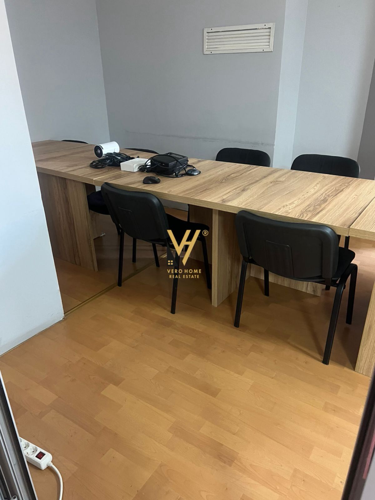 ZYRE 160 M2 TE BULEVARDI ZOGU I PARË 1.200 EURO