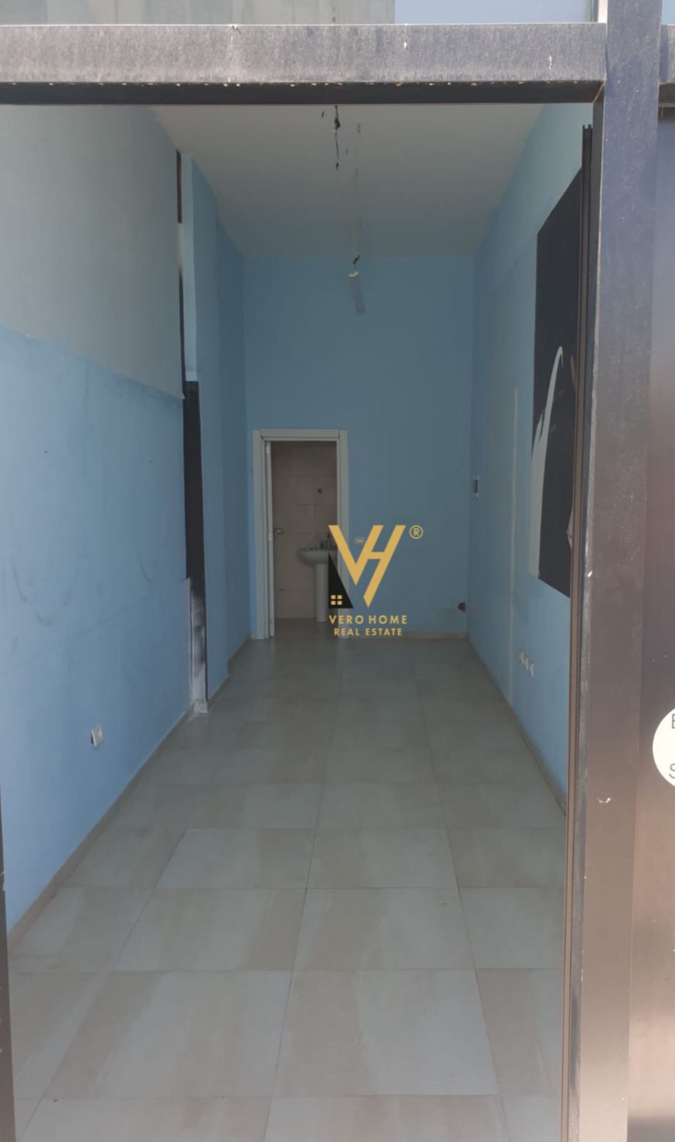 AMBIENT 30 M2 ME QIRA TE RRUGA NDRE MJEDA 420 EURO