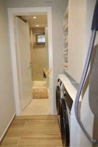 SHITEN DY GARSONIERE, 21 DHJETORI, 268.000 EURO