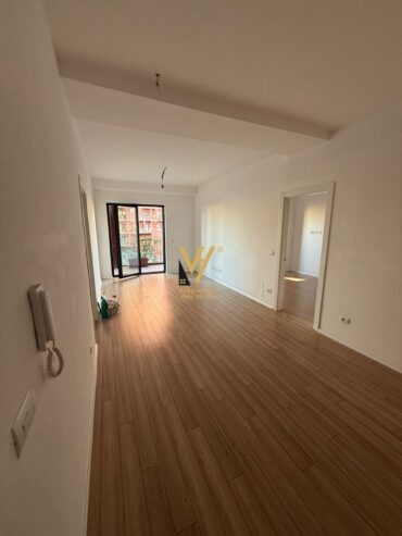 ZYRE 113 M2 ME QIRA TE GARDEN BUILDING 1.300 EURO