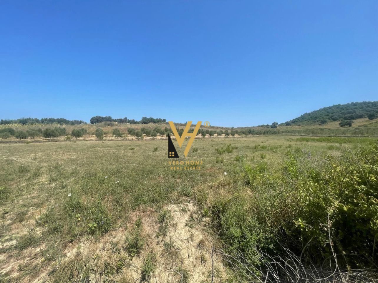 TOKË 100.000 M2 NE ZONEN E PRISKUT 5.000.000 EURO