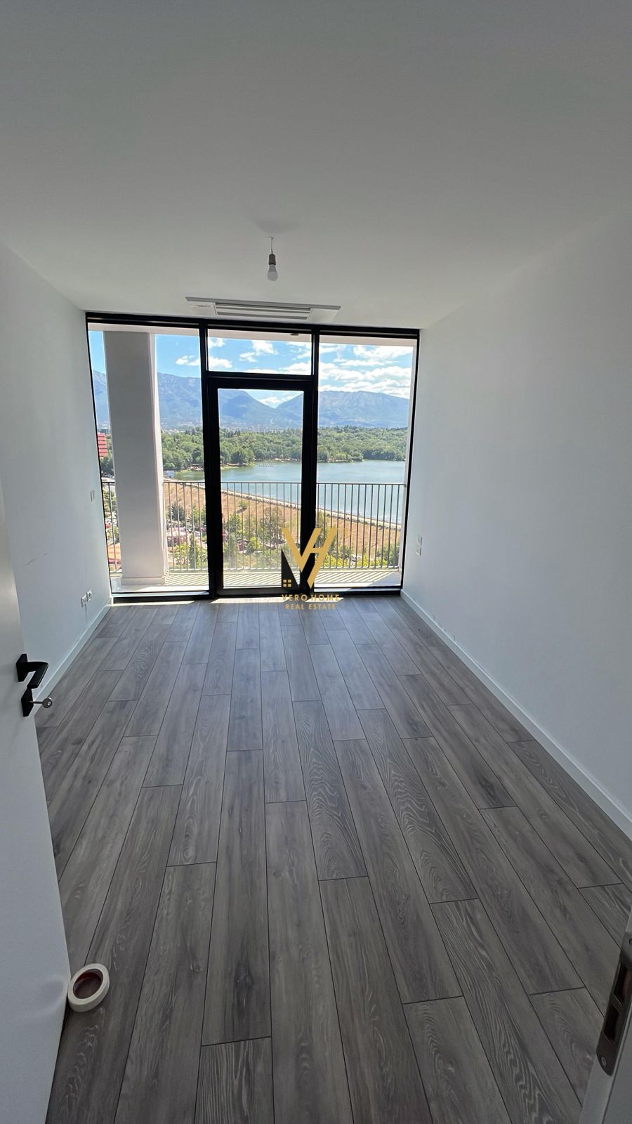 ZYRE 125 M2 ME QIRA TE LAKE VIEW 160.000 LEKE