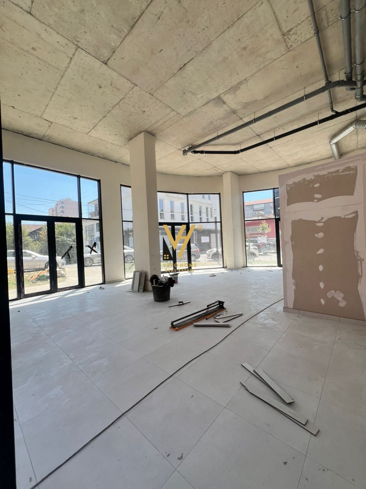 DYQAN 175 M2 TE KOMUNA E PARISIT 875.000 EURO