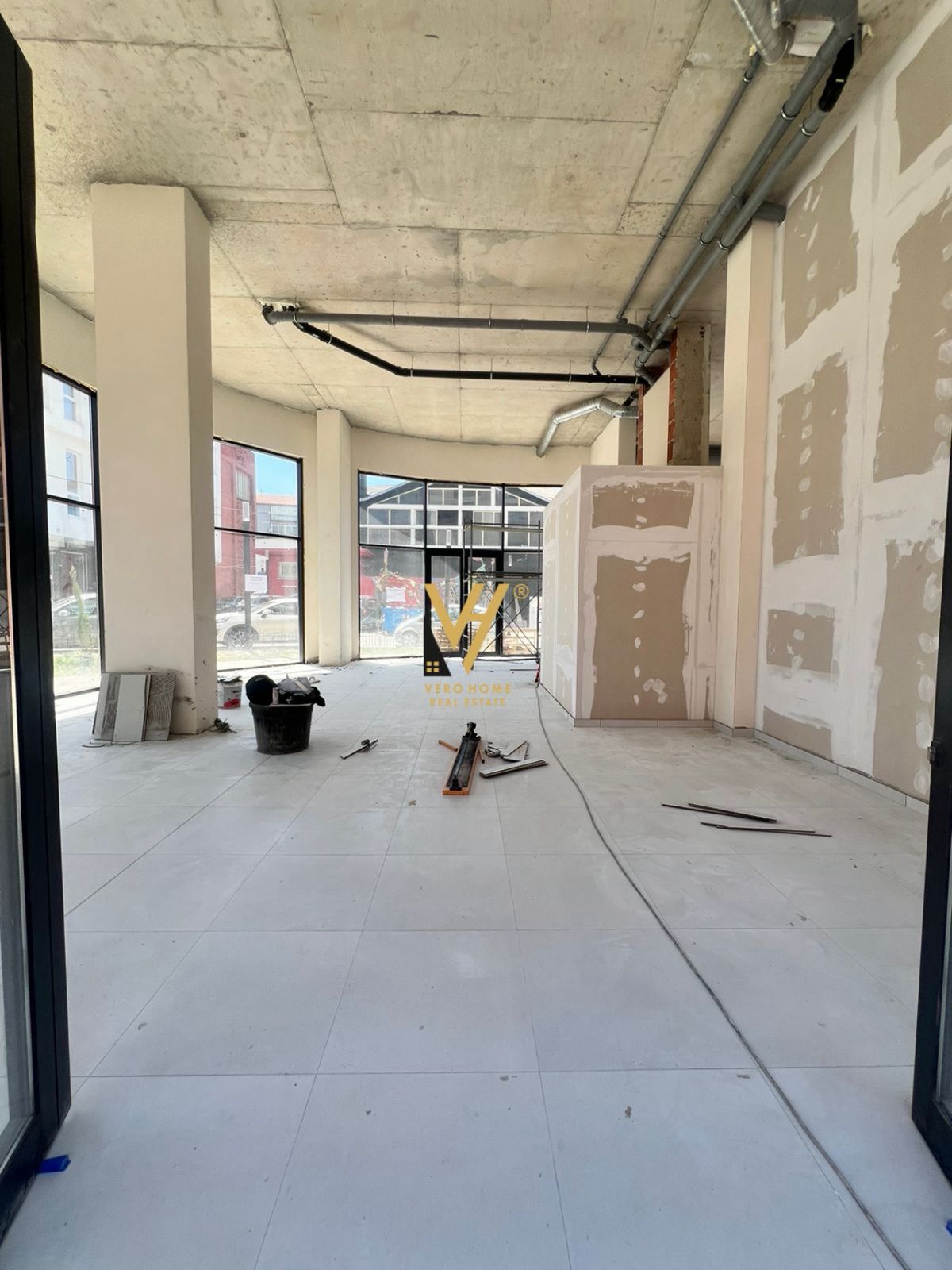 DYQAN 175 M2 TE KOMUNA E PARISIT 875.000 EURO