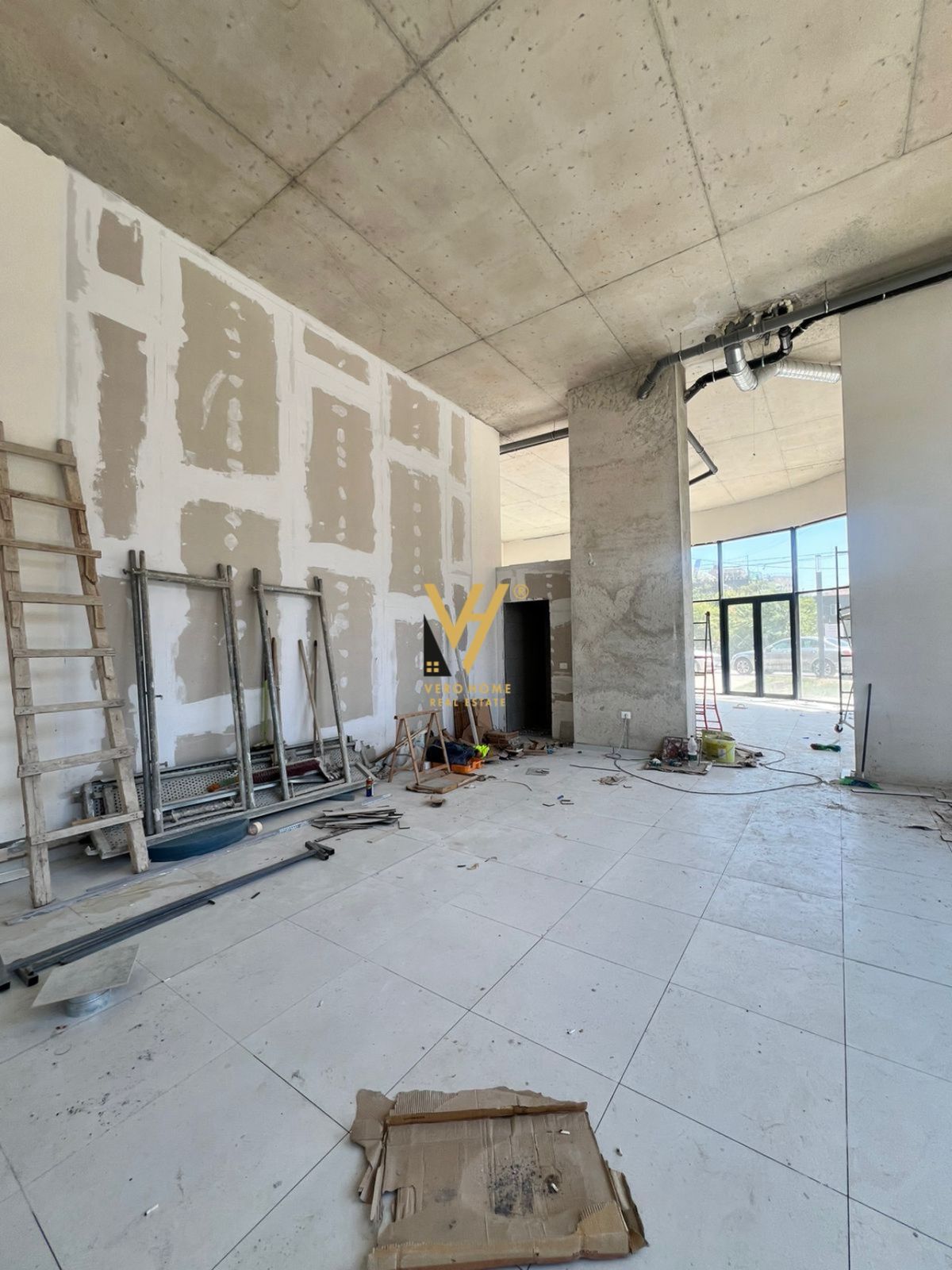 DYQAN 175 M2 TE KOMUNA E PARISIT 875.000 EURO