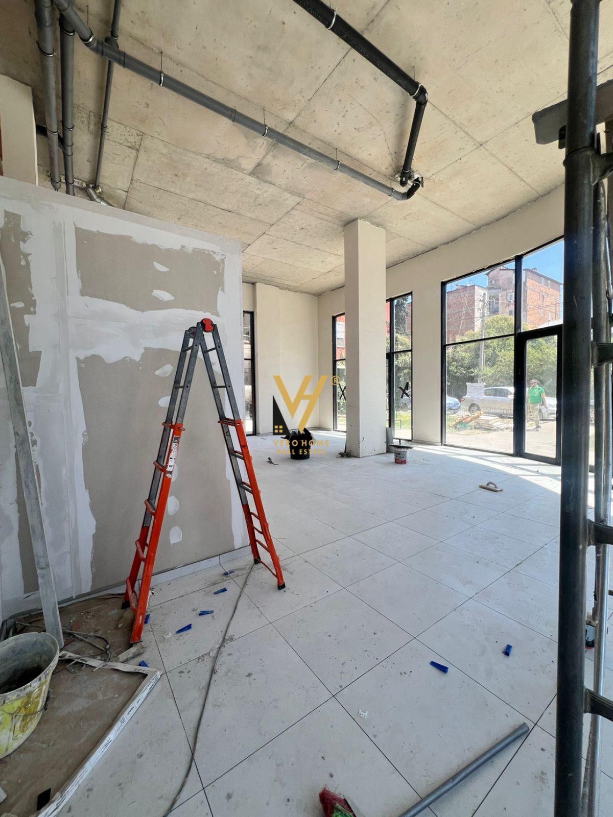 DYQAN 175 M2 TE KOMUNA E PARISIT 875.000 EURO