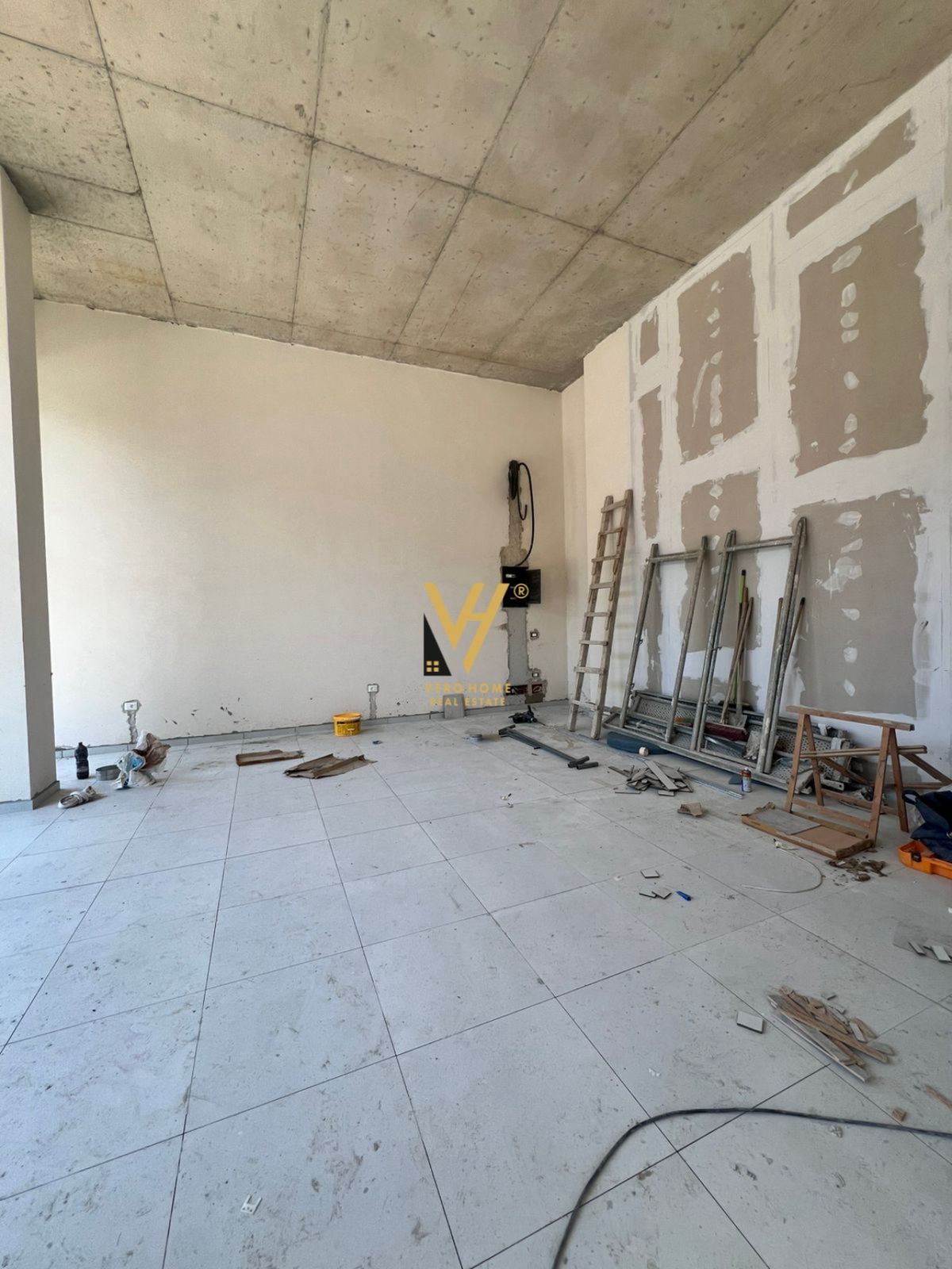 DYQAN 175 M2 TE KOMUNA E PARISIT 875.000 EURO