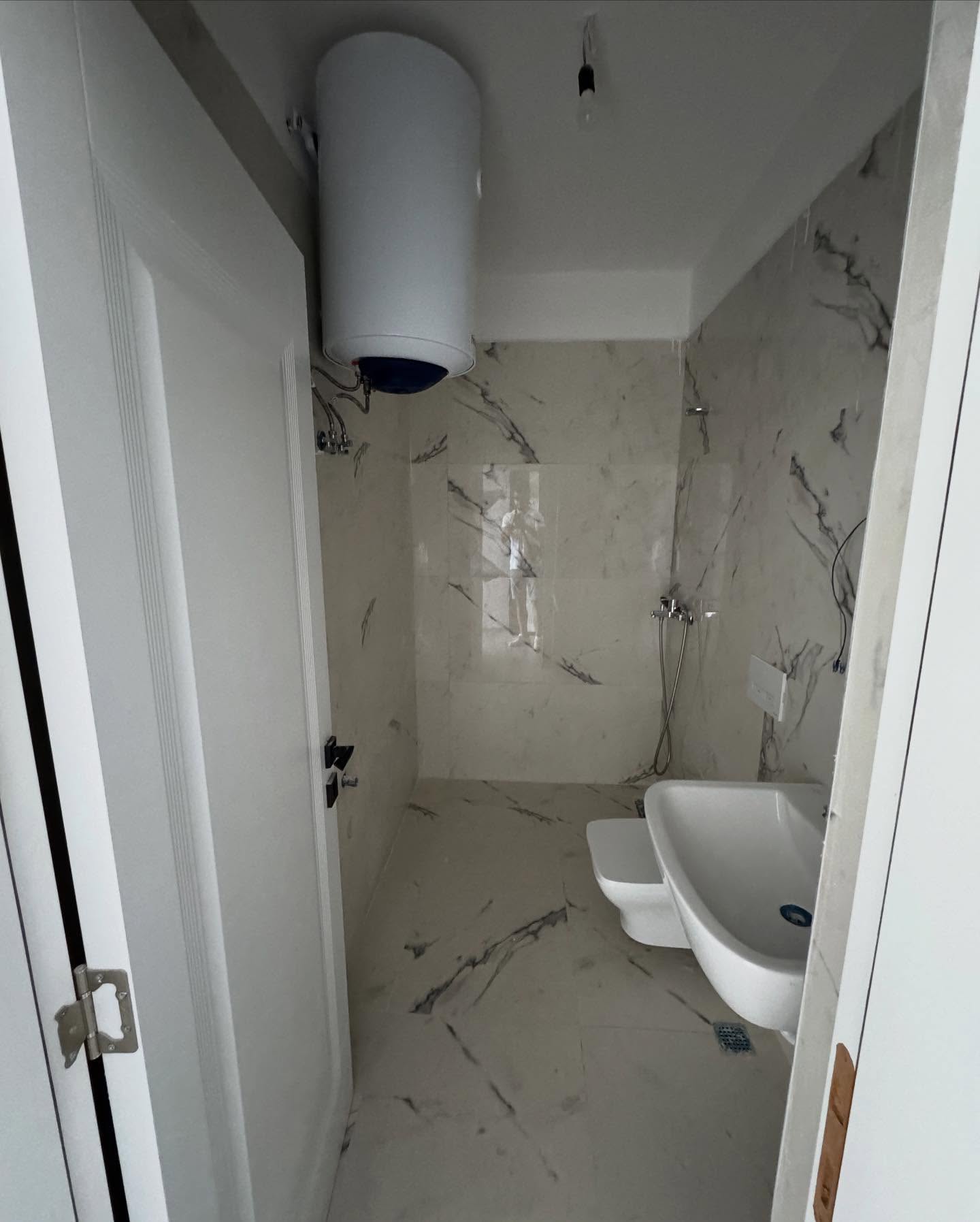 💥Shitet apartament i ri me çmim kleringu Golem