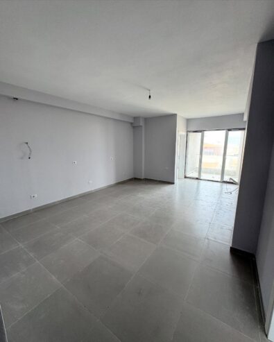 💥Shitet apartament i ri me çmim kleringu Golem
