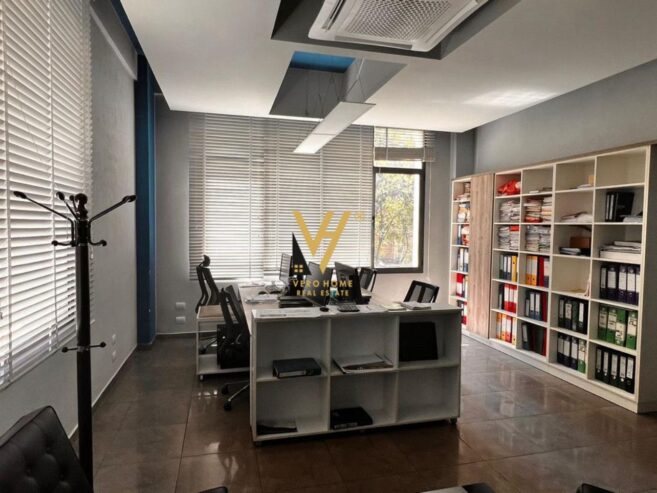 ZYRE 100 M2 ME QIRA TE KOMUNA PARISIT 90.000 LEKE
