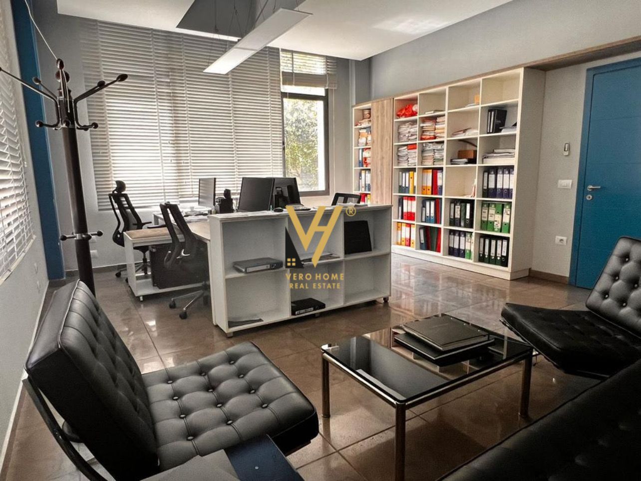 ZYRE 100 M2 ME QIRA TE KOMUNA PARISIT 90.000 LEKE