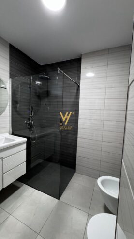 2+1+2+2BLK ME QIRA TE KOMUNA E PARISIT 1.200 EURO