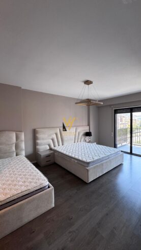2+1+2+2BLK ME QIRA TE KOMUNA E PARISIT 1.200 EURO