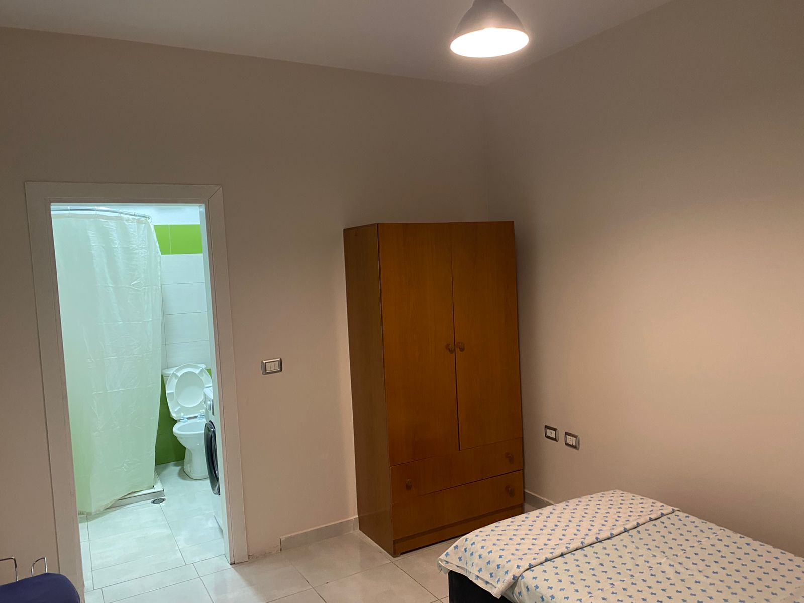 Jepet me qira Apartament 3+1+2 tek Fresku Tirane.