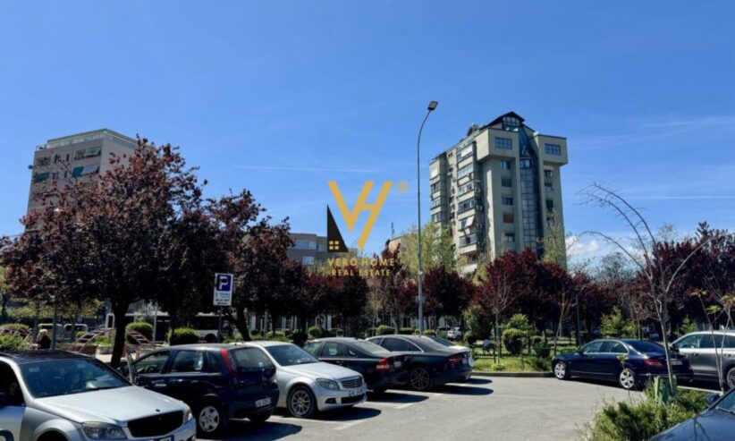 1+1 TE STADIUMI DINAMO 165.000 EURO