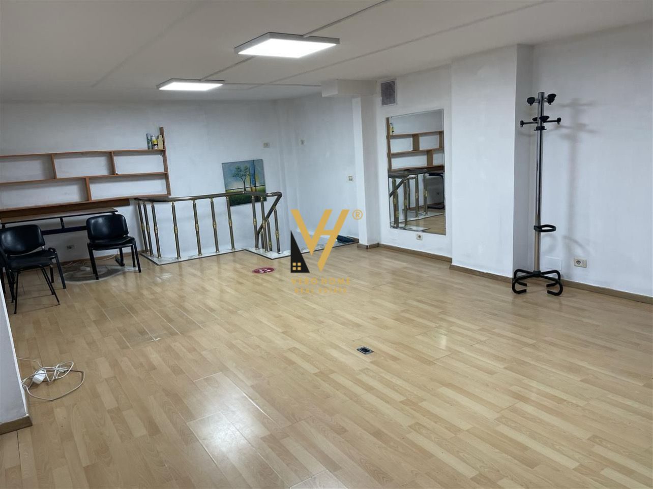 AMBIENT 62 M2 ME QERA TE SELVIA 400 EURO