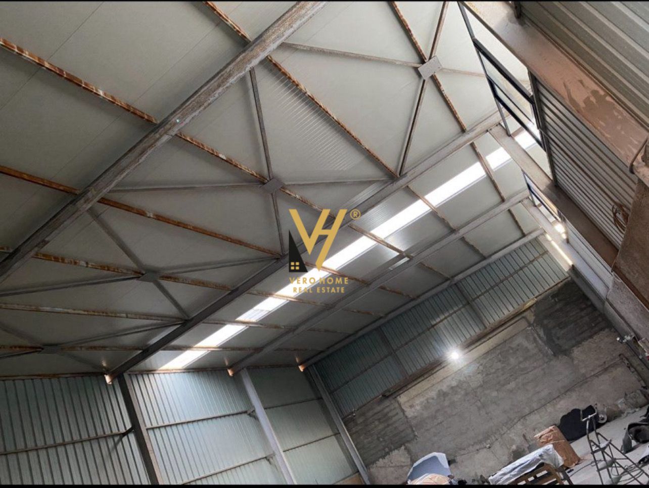 KAPANON 1.400 M2 ME QERA NE SHKOZET 1.000 EURO