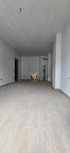 1+1 TE STACIONI I TRENIT 140.000 EURO