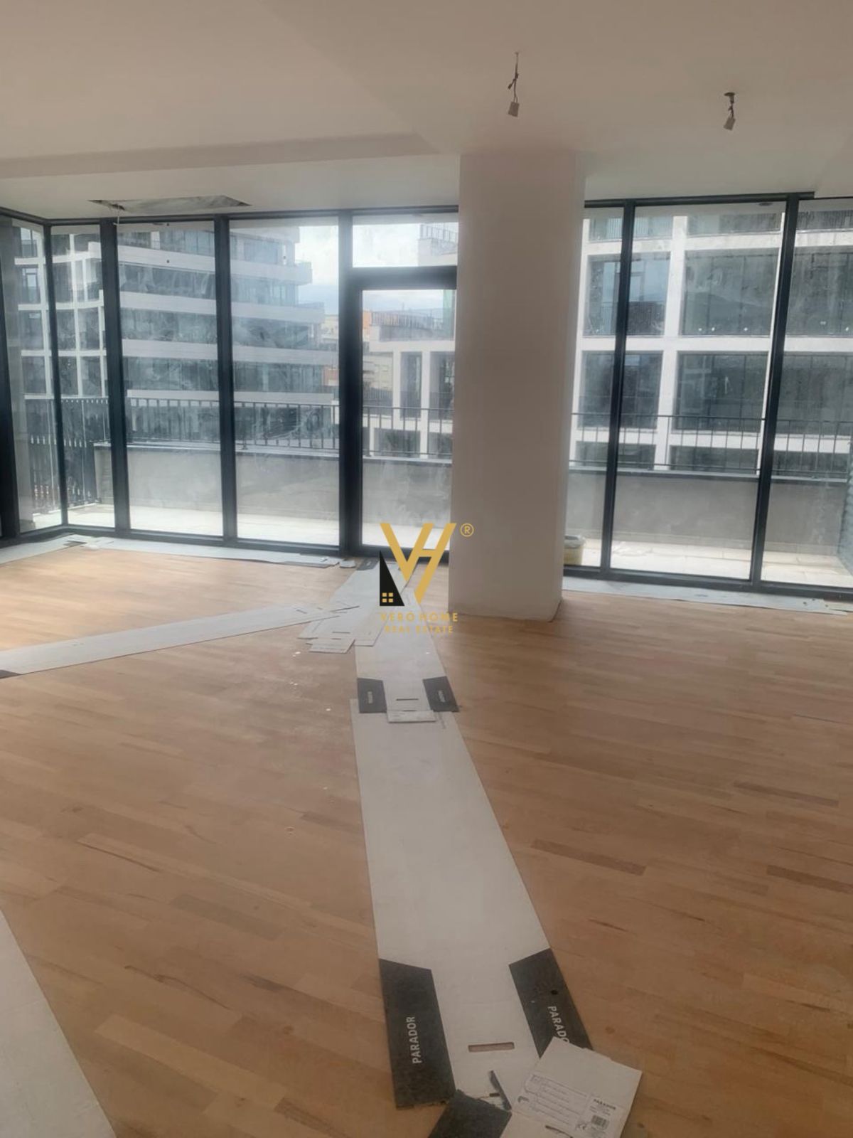 ZYRE 158 M2 ME QIRA TE LIQENI, LAKE VIEW 1.850 EUR