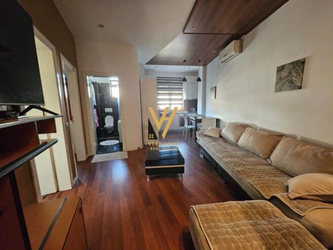2+1+BLK ME QERA TE STACIONI I TRENIT 600 EURO