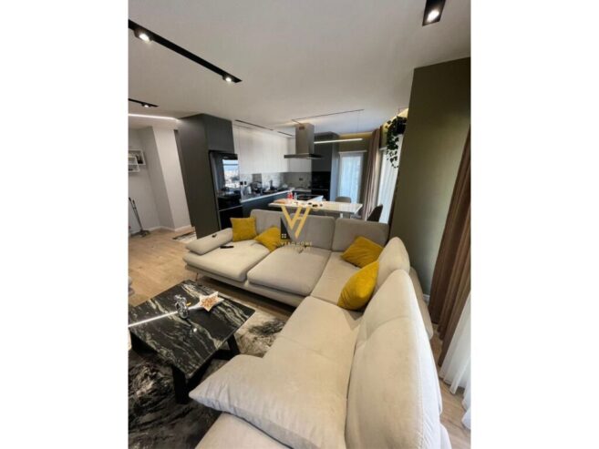 3+1+2 ME QIRA TE KODRA E DIELLIT 2, 1.200 EURO