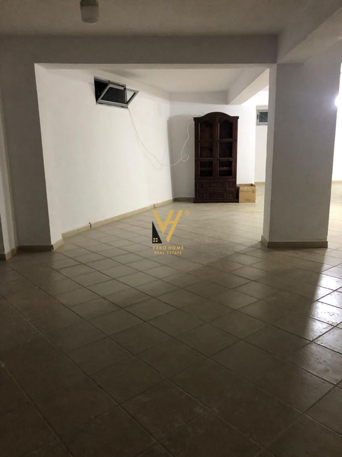 MAGAZINE 130 M2 TE RRUGA NAIM FRASHERI 50.000 LEKE