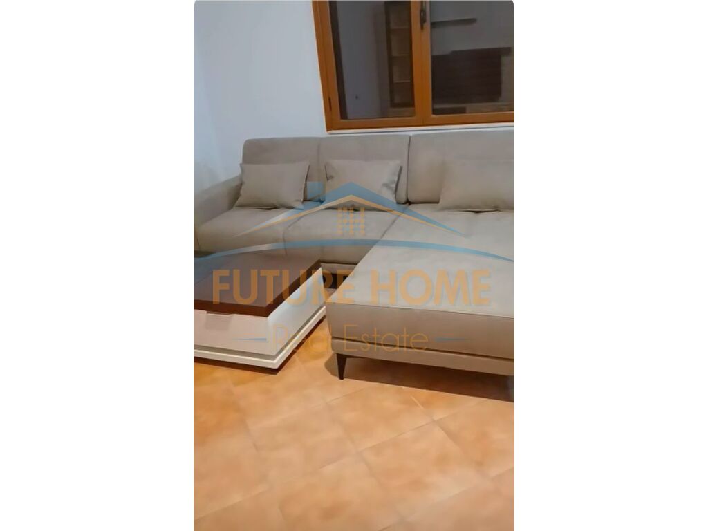 Jepet me Qera 2+1+2 Kodra e Diellit