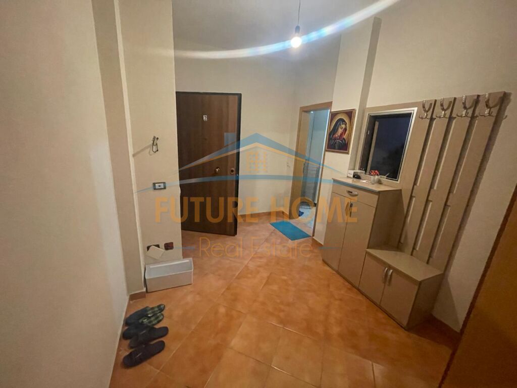 Jepet me Qera 2+1+2 Kodra e Diellit