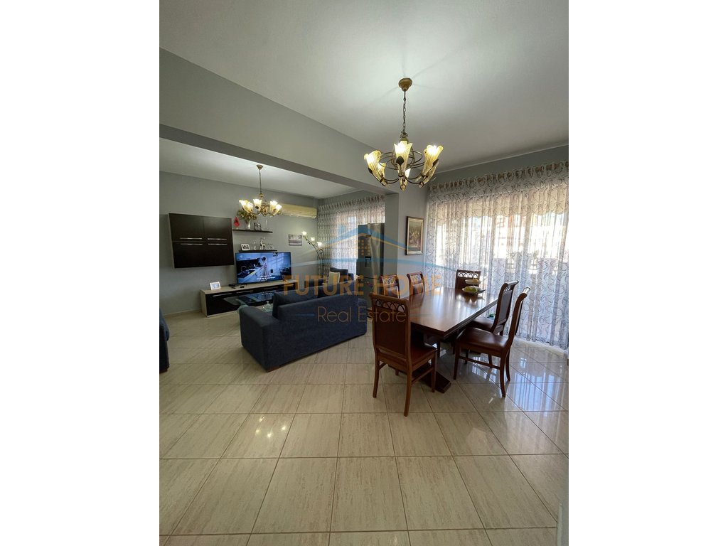 Shitet Apartament 2+1+2 Myslym Shyri