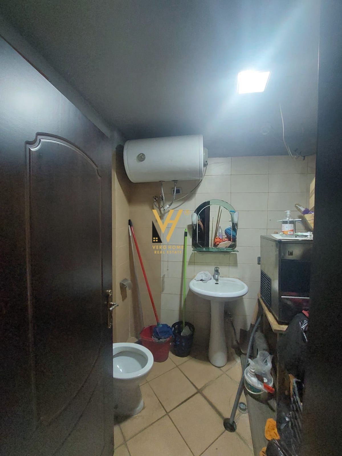 DYQAN + BIZNESI TE KODRA E DIELLIT 245.000 EURO